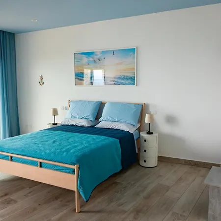 La Terrazza Sul Mare Modern Apartment Aci Castello Exterior photo