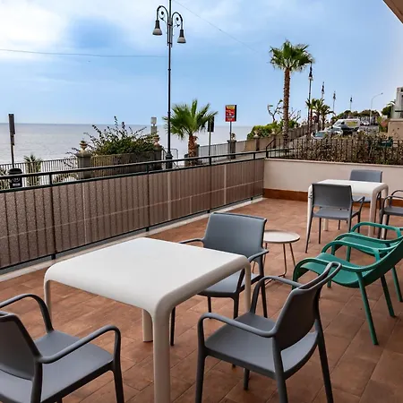 La Terrazza Sul Mare Modern Apartment Aci Castello Exterior photo