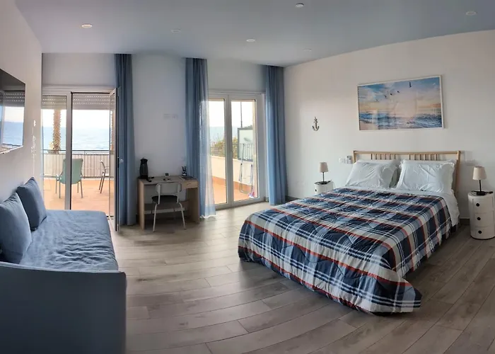 La Terrazza Sul Mare Modern Apartment